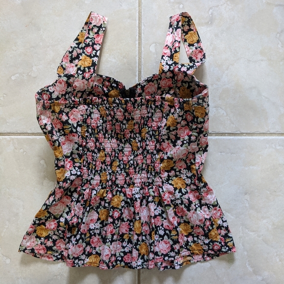 Summer top - Picture 3 of 6